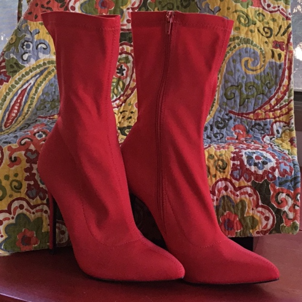 Hidden Red Boot NWOT